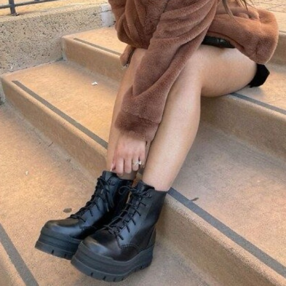 UGG Chunky Platform Waterproof Sidnee Boot